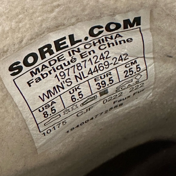 SOREL Tivoli IV Lug Sole Boots Tan/ Olive Green Size 8.5  Excellent condition. - Picture 12 of 12